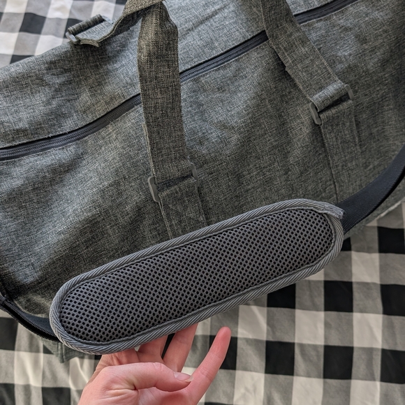 Herschel Supply Company 43L Gray Duffel Bag - Picture 9 of 10